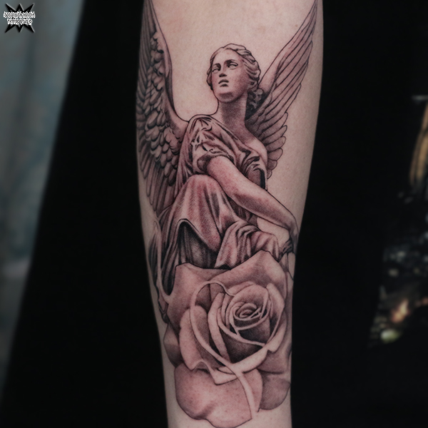 大須　タトゥー