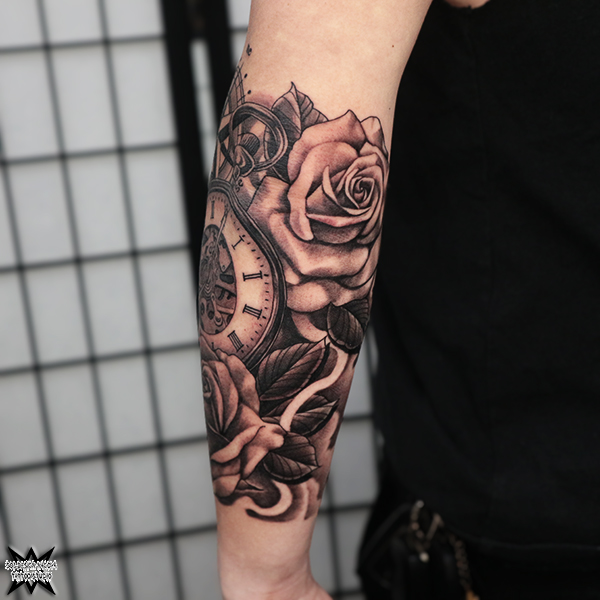 大須　タトゥー