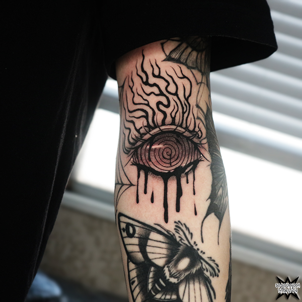 大須　タトゥー