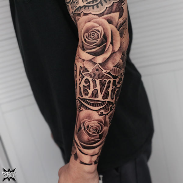 大須　タトゥー