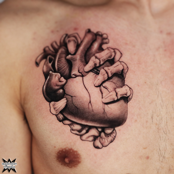 大須　タトゥー