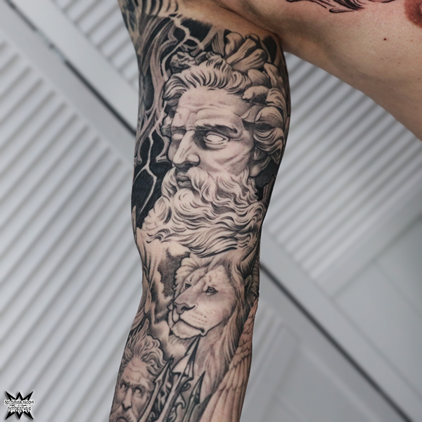 大須　タトゥー