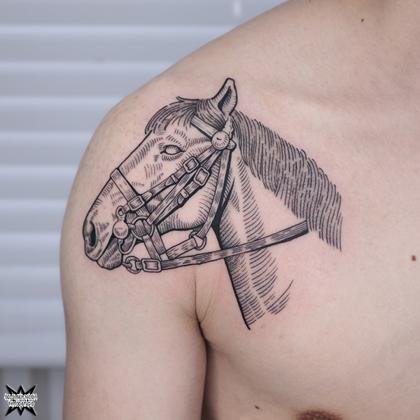 大須　タトゥー